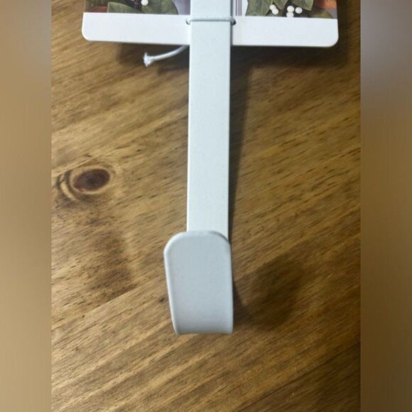 NEW Sonoma Shell Metal Door Hanger for Wreaths (Beach Vibes) - Picture 6 of 7